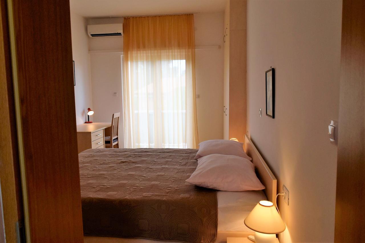 Sunnyy Beacch Apartments Банёл Экстерьер фото